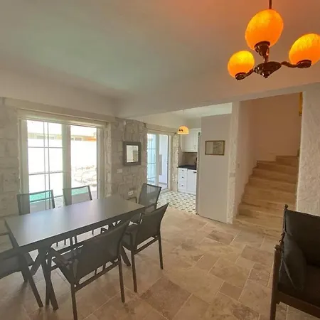 Gk House Villa
